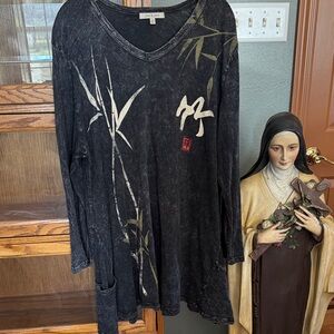 Elegant Black Bamboo Print Tunic